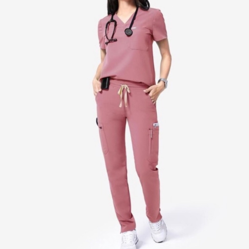 Figs scrub set! Pink mauve top xxs and bottom xs